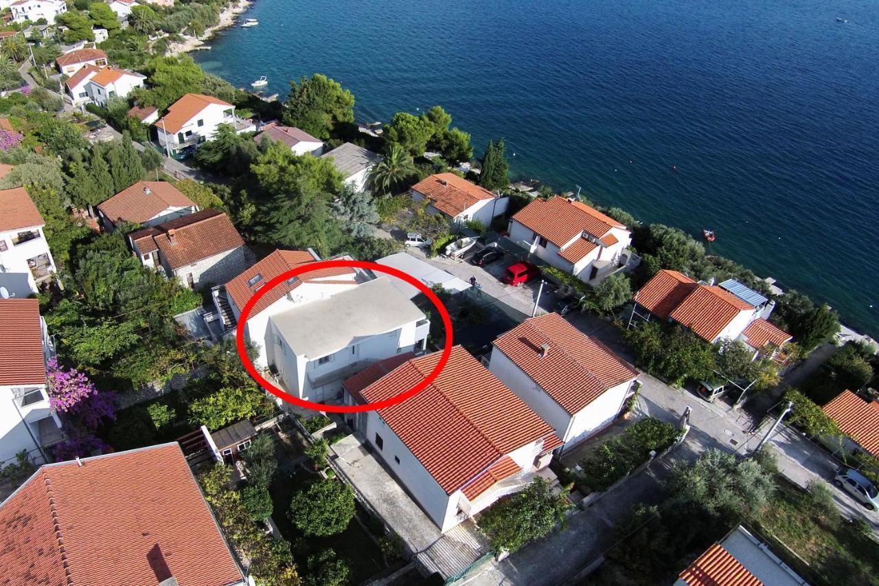 Apartments By The Sea Seget Vranjica, Trogir - 10328 Exterior photo